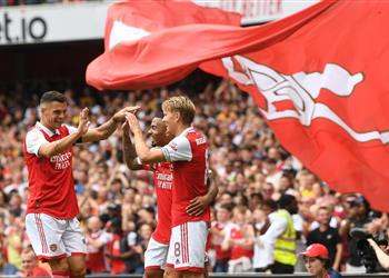 فيديو بمشاركة النني هاتريك جيسوس يقود آرسنال لاكتساح إشبيلية بسداسية في كأس الإمارات