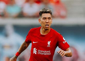 فيرمينو ي علن موقفه النهائي من الرحيل عن ليفربول