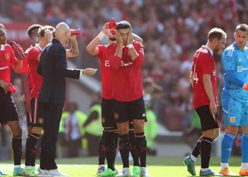 صورة تصرف غريب من كريستيانو رونالدو قبل نهاية مباراة مانشستر يونايتد ورايو فاييكانو