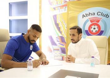 أبها يعلن ضم زكريا سامي لمدة 3 مواسم