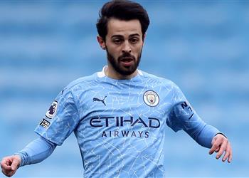 برناردو سيلفا يتخذ قرار ا جديد ا بشأن مستقبله مع مانشستر سيتي