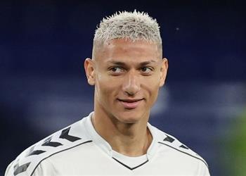 الاتحاد الإنجليزي يقرر إيقاف ريتشارليسون لسوء السلوك