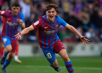 برشلونة يوضح سبب تأخر تجديد عقد جافي