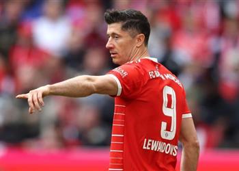 هيتسفيلد إذا أراد ليفاندوفسكي المغادرة فليرحل