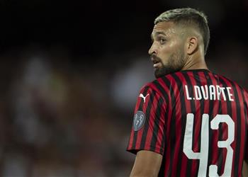 بيان رسمي ميلان ي علن بيع مدافعه ليو دوارتي