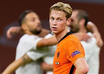 10 أسبب تجعل فرينكي دي يونج يرفض الانتقال إلى مانشستر يونايتد