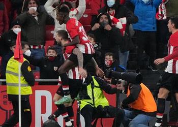 سبورت برشلونة يستهدف ضم مدافع أتلتيك بلباو وفالفيردي يرد