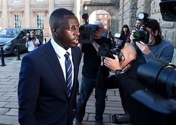 المحكمة تدرج خمسة لاعبين من الدوري الإنجليزي في محاكمة ميندي بالاغتصاب