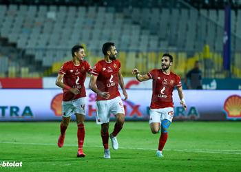 فيديو حسام حسن يسجل هدف الأهلي الثاني أمام المصري