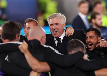 أنشيلوتي ليس هناك شك في تتويج بنزيما بالكرة الذهبية