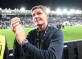 مدرب فرانكفورت فخور بفريقي ومن المؤسف عدم استغلالنا لفرصتنا في البداية