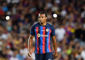 كوندي محادثة تشافي وراء انتقالي إلى برشلونة وهدفي الفوز بالألقاب