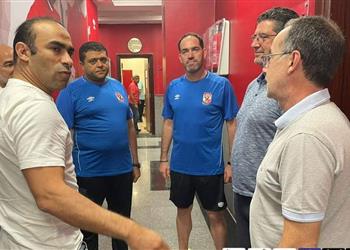 صور روي فيتوريا يزور الأهلي ويجتمع مع سواريش