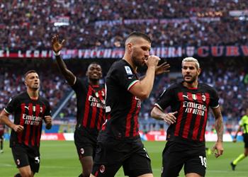 فيديو ميلان يبدأ مشواره في الدوري الإيطالي برباعية أمام أودينيزي