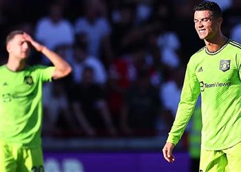 سكاي سبورتس مانشستر يونايتد يهدد رونالدو بفسخ عقده