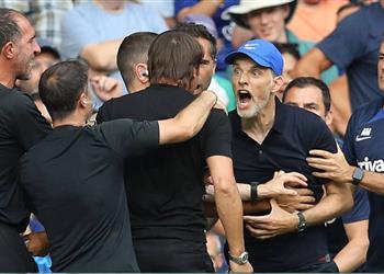 فيديو مشادة قوية بين كونتي وتوخيل بعد هدف هوبيرج في مباراة تشيلسي وتوتنهام