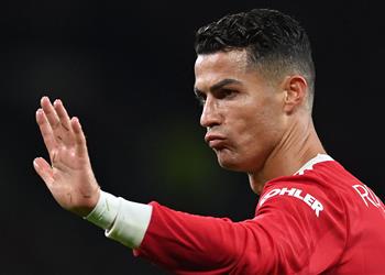 ديلي ميل مانشستر يونايتد يعارض تين هاج بشأن مستقبل رونالدو