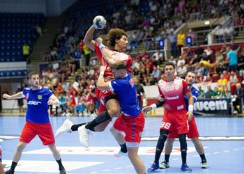 علي زين وممدوح هاشم يتوجان بكأس السوبر الروماني لكرة اليد