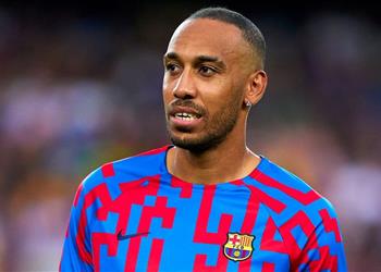 تشيلسي يتوصل إلى اتفاق مع أوباميانج ويستعد لمحادثات مع برشلونة