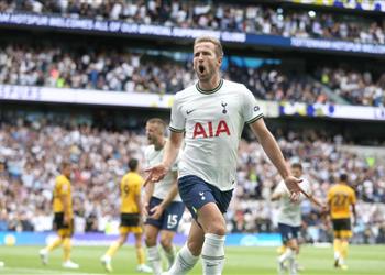 هاري كين يحقق رقم ا قياسي ا في الدوري الإنجليزي بهدفه ضد ولفرهامبتون
