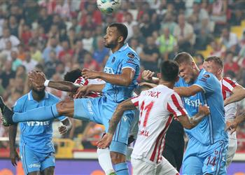 فيديو تريزيجيه يصنع وطرابزون سبور يسقط بخماسية أمام أنطاليا سبور في الدوري التركي