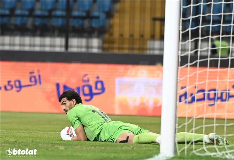 محمد عواد من مباراة الزمالك وفاركو في الدوري
