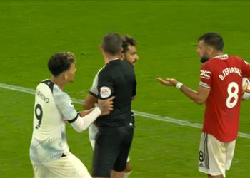 كاسكارينو منتقد ا تصرف برونو فرنانديز مع محمد صلاح كان يستحق الطرد