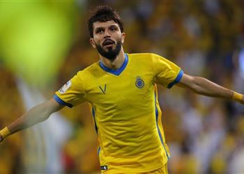 صورة ماشاريبوف يودع رودي جارسيا قبل الانضمام إلى الأهلي