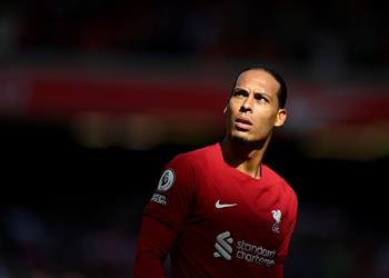 ليفربول ي علن تجديد عقد خليفة فان دايك وإعارته إلى شالكه