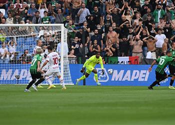 ميلان يتعثر مجدد ا قبل الديربي ويتعادل سلبي ا أمام ساسولو في الدوري الإيطالي