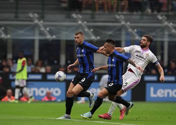 فيديو إنتر ميلان يستعيد توازنه بثلاثية في كريمونيسي بالدوري الإيطالي