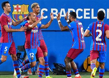 مفاوضات بين مهاجم برشلونة وإسبانيول في الساعات الأخيرة من سوق الانتقالات