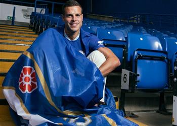 القائد ي دير ظهره لـ برشلونة رسمي ا تشيلسي ي علن تجديد عقد أزبيليكويتا