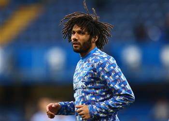 محمد النني ي حفز جماهير آرسنال قبل مباراة كريستال بالاس في الدوري الإنجليزي