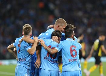 فيديو بمشاركة تريزيجيه طرابزون سبور يفتتح الدوري التركي بثنائية أمام إسطنبول