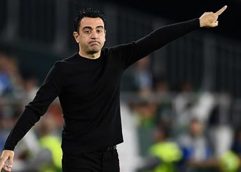 برشلونة يستقر على لاعب آرسنال لتدعيم مركز الظهير الأيمن