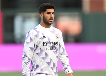 آس أسينسيو يتخذ قرار ا نهائي ا بشأن مستقبله مع ريال مدريد
