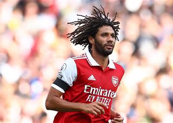 ذا أثلتيك آرسنال يتفوق على ليفربول ويقترب من ضم بديل محمد النني