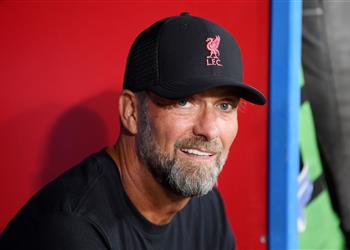 ليفربول يكثف اهتمامه بضم لاعب آيندهوفن رغم تجديد عقده