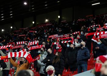 ليفربول يعلن تجهيزاته لتكريم الملكة إليزابيث أمام أياكس في دوري أبطال أوروبا