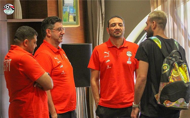 روي فيتوريا يستقبل لاعبي منتخب مصر