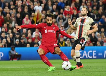 محمد صلاح يتخطى رقم جيرارد بعد هدفه في مباراة ليفربول وأياكس