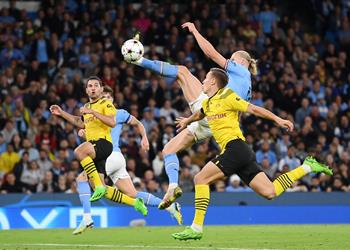 فيديو هدف أكروباتي من هالاند يقود مانشستر سيتي لفوز مثير على بوروسيا دورتموند في دوري الأبطال