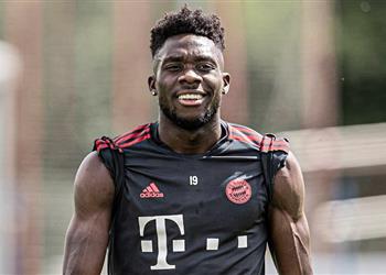 ستويتشكوف يكشف عن توصيته لـ برشلونة بضم ألفونسو ديفيز وسر الرفض