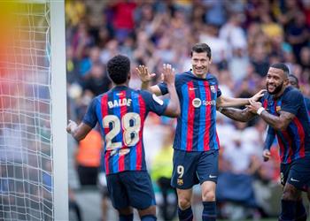 فيديو ليفاندوفسكي يقود برشلونة لصدارة الليجا بثلاثية أمام إلتشي المستسلم