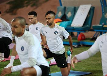 صور صفقات بيراميدز الجديدة تنتظم في التدريبات استعداد ا للموسم الجديد