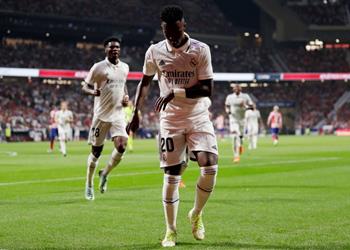 فيديو جماهير أتلتيكو تتجاهل تحذير النادي وتهاجم فينيسيوس بهتافات عنصرية