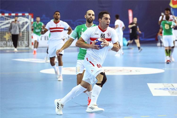 احمد الاحمر من مباراة الزمالك ومولودية الجزائر