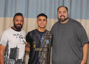 رسمي ا أسوان يضم لاعب سيراميكا كليوباترا