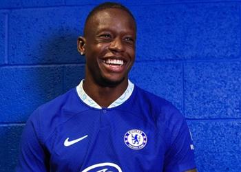 دينيس زكريا ليفربول أراد ضمي ولم أعلم بخطوة تشيلسي قبل 6 ساعات من نهاية الميركاتو